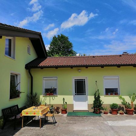 Appartement Deno à Podgrad  Extérieur photo