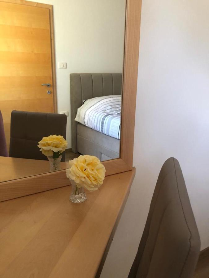 Appartement Deno à Podgrad  Extérieur photo