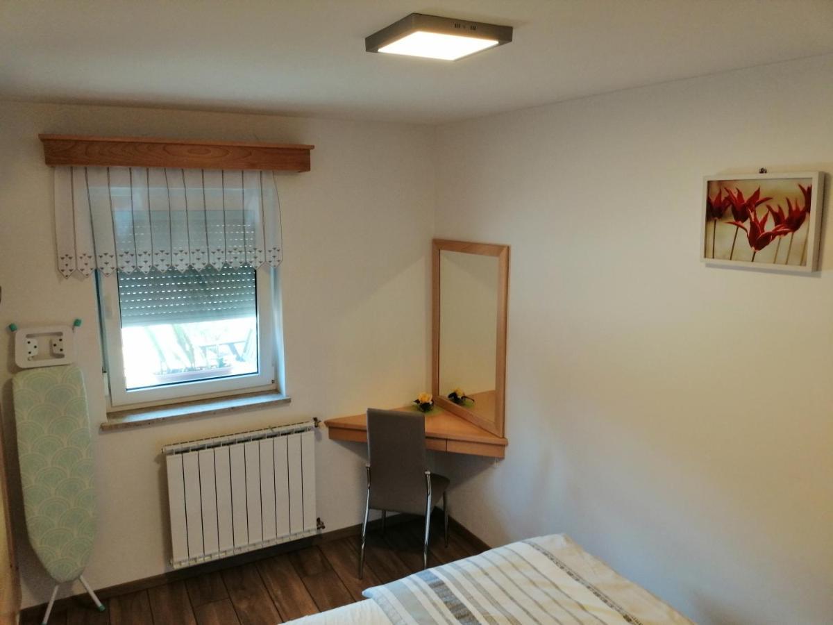 Appartement Deno à Podgrad  Extérieur photo