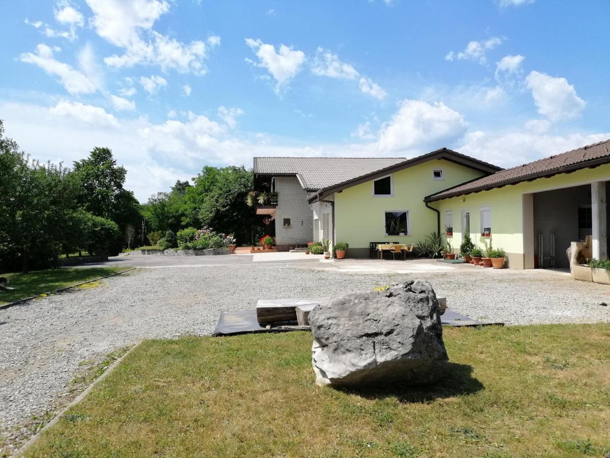 Appartement Deno à Podgrad  Extérieur photo