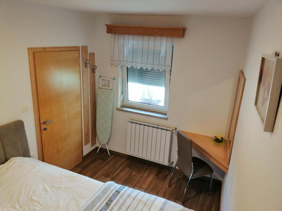 Appartement Deno à Podgrad  Extérieur photo