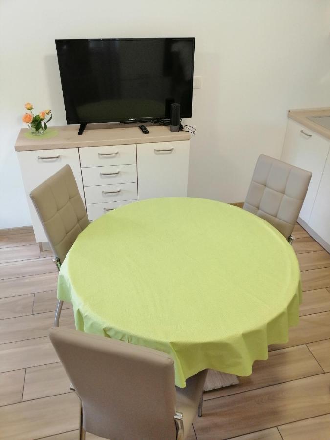 Appartement Deno à Podgrad  Extérieur photo